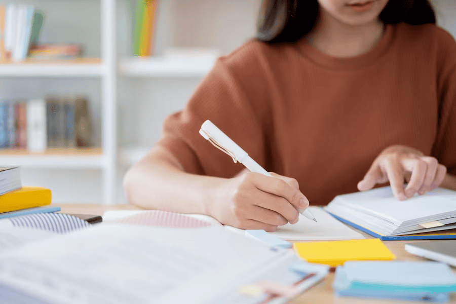 7 วิธีเตรียมสอบ IELTS ด้วยตัวเอง แชร์เทคนิคเตรียมตัวให้ได้คะแนนดี!