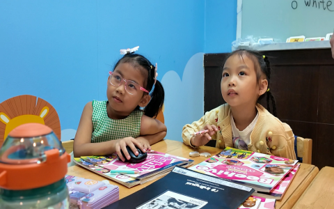 ใช้การ์ตูนภาษาอังกฤษสำหรับการปูพื้นฐาน สอนลูกยังไงให้ได้ผลเร็ว